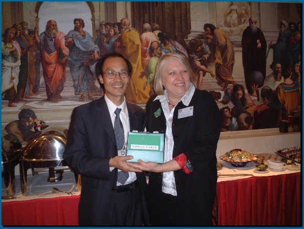 602x451 pixels (123K)